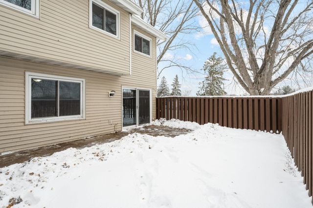 7888 Dunmore Road, Woodbury, MN 55125