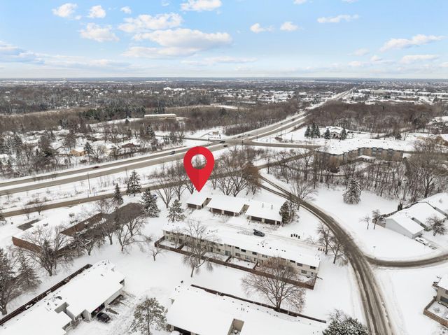 7888 Dunmore Road, Woodbury, MN 55125