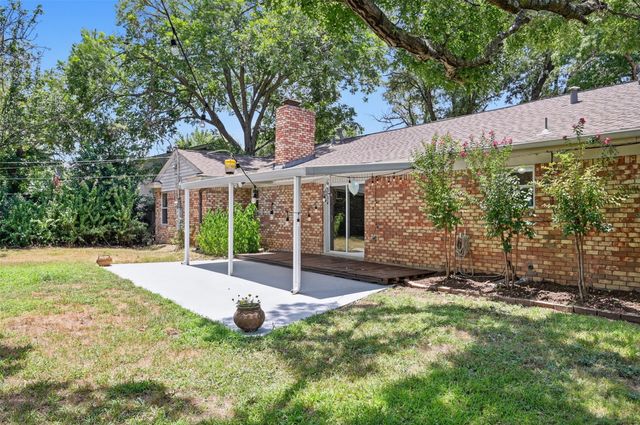 5629 Wharton Drive, Fort Worth, TX 76133