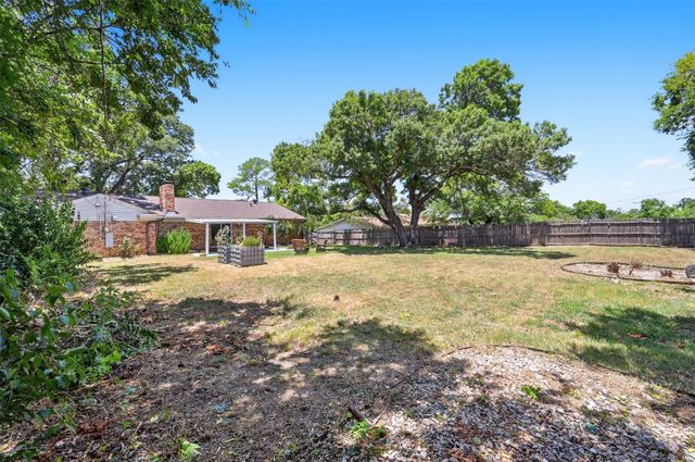 5629 Wharton Drive, Fort Worth, TX 76133