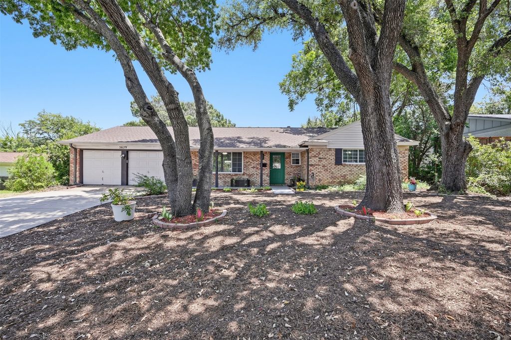 5629 Wharton Drive, Fort Worth, TX 76133