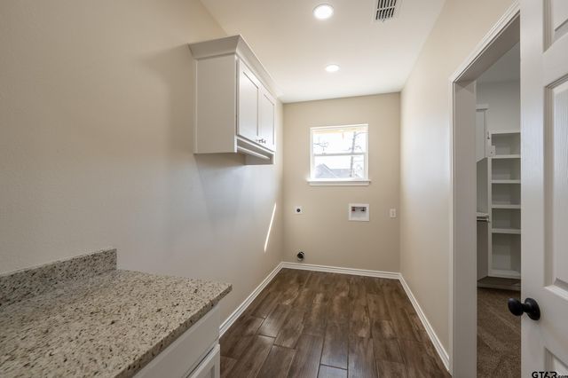 266 PR 6305, Mineola, TX 75773