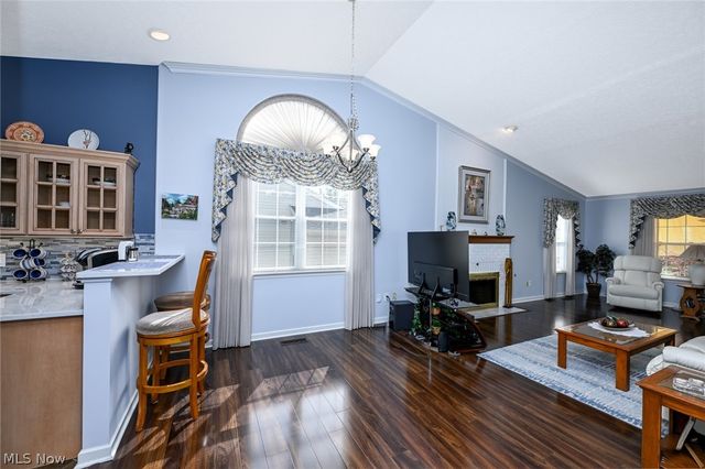 923 Elizabeth Court, Cuyahoga Falls, OH 44221