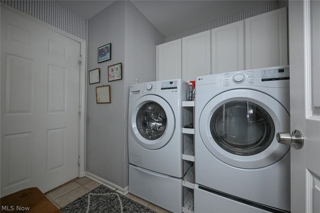 923 Elizabeth Court, Cuyahoga Falls, OH 44221