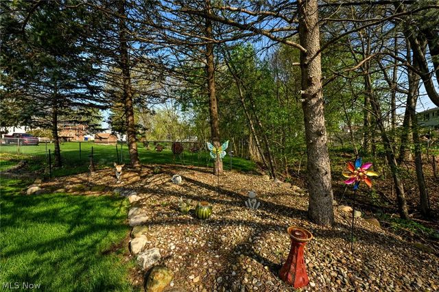 923 Elizabeth Court, Cuyahoga Falls, OH 44221