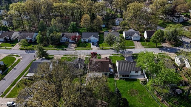 923 Elizabeth Court, Cuyahoga Falls, OH 44221