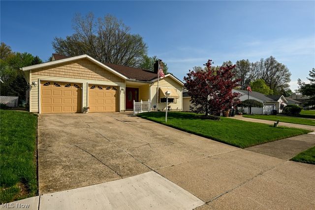 923 Elizabeth Court, Cuyahoga Falls, OH 44221