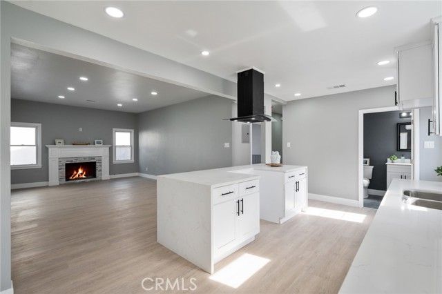 8716 S 10th Avenue, Inglewood, CA 90305