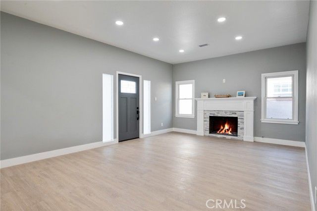 8716 S 10th Avenue, Inglewood, CA 90305