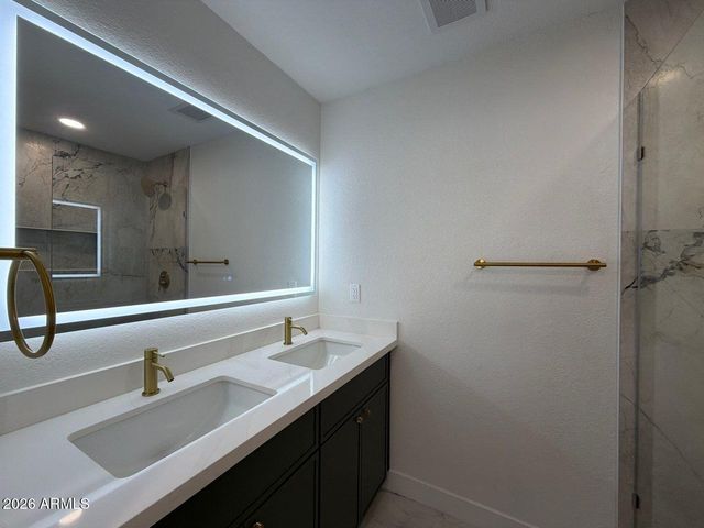 717 W CACTUS WREN Drive, Phoenix, AZ 85021