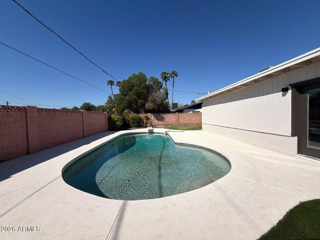 717 W CACTUS WREN Drive, Phoenix, AZ 85021