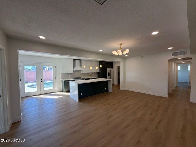 717 W CACTUS WREN Drive, Phoenix, AZ 85021