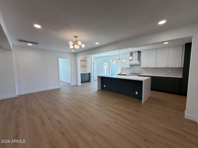 717 W CACTUS WREN Drive, Phoenix, AZ 85021
