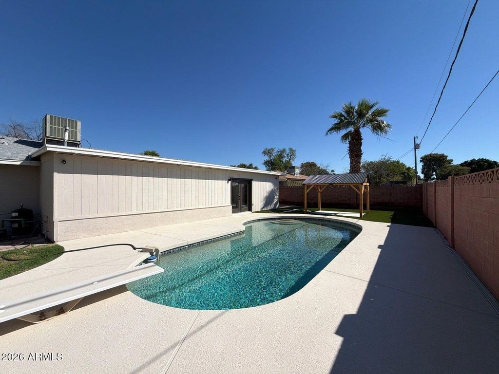 717 W CACTUS WREN Drive, Phoenix, AZ 85021