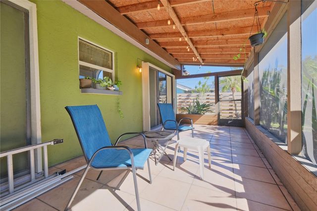 3549 65TH AVENUE CIRCLE E, Sarasota, FL 34243