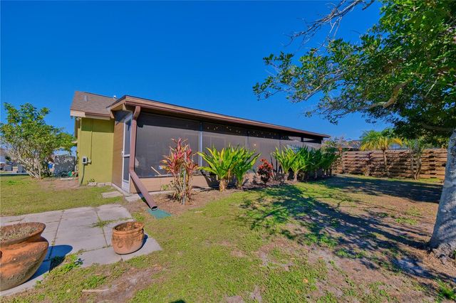 3549 65TH AVENUE CIRCLE E, Sarasota, FL 34243