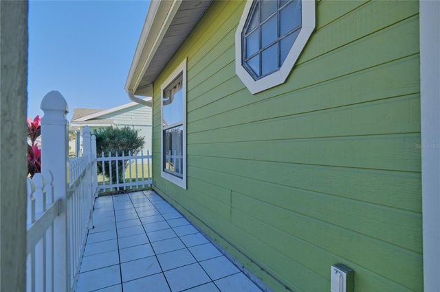 3549 65TH AVENUE CIRCLE E, Sarasota, FL 34243