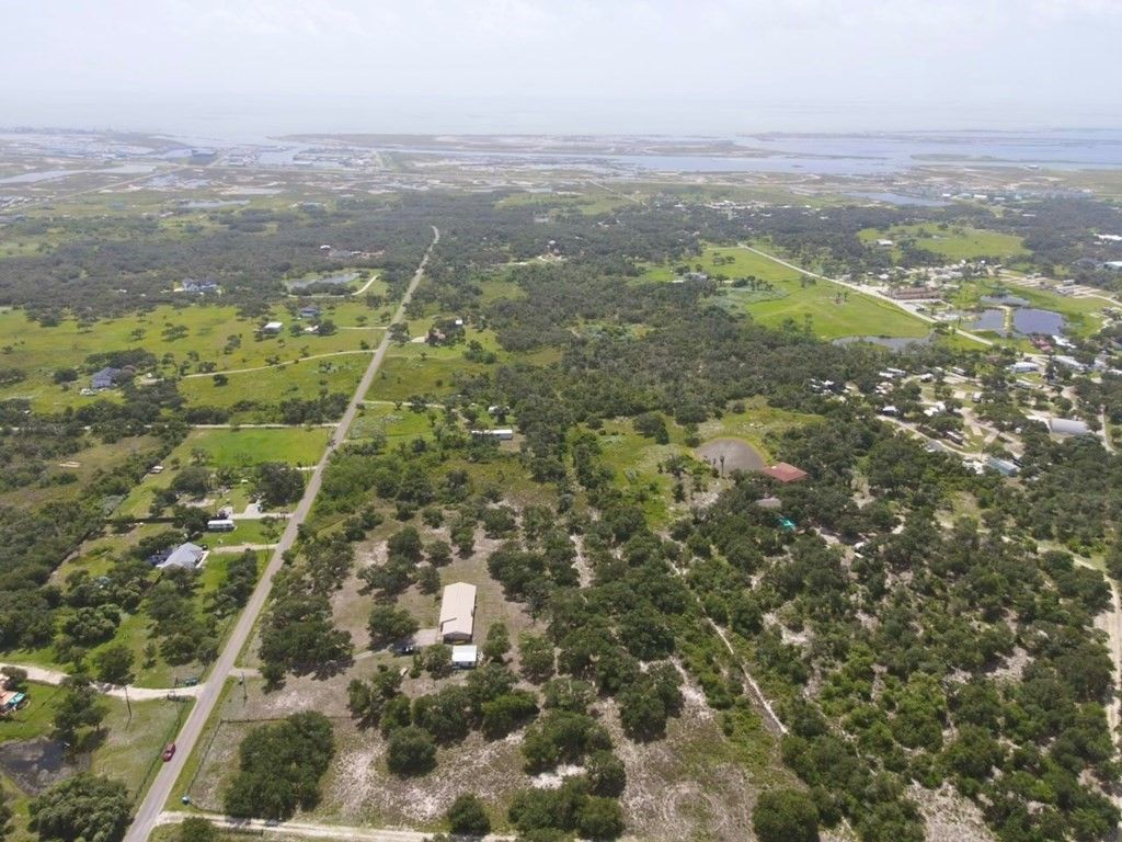 1519 18th St, Rockport, TX 78382 — photo 3
