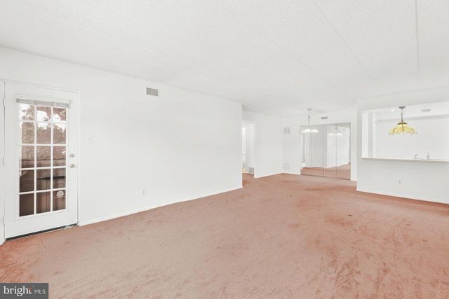 1303 VALLEY GLEN RD, Elkins Park, PA 19027