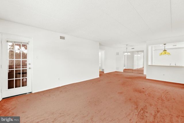 1303 VALLEY GLEN RD, Elkins Park, PA 19027