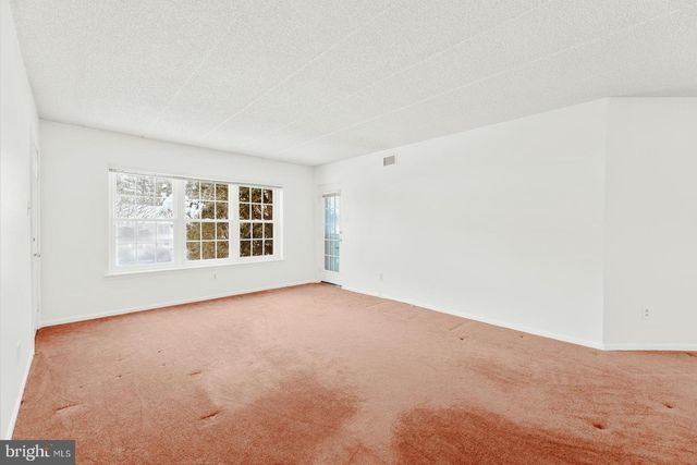 1303 VALLEY GLEN RD, Elkins Park, PA 19027