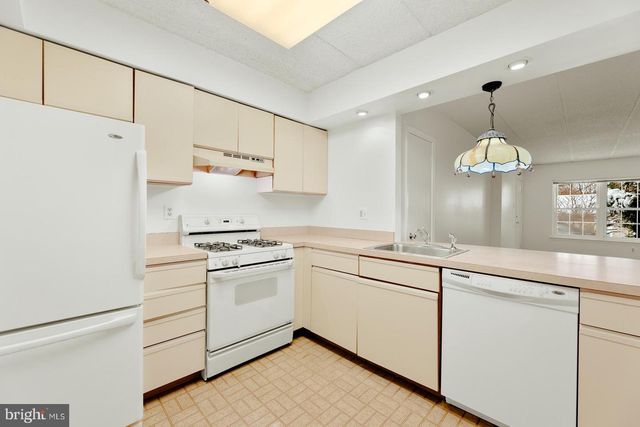 1303 VALLEY GLEN RD, Elkins Park, PA 19027