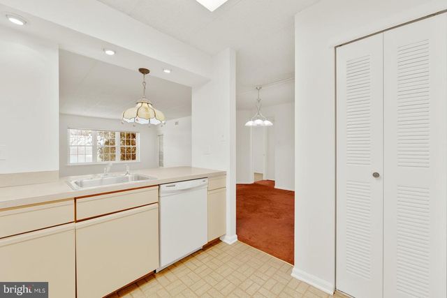 1303 VALLEY GLEN RD, Elkins Park, PA 19027