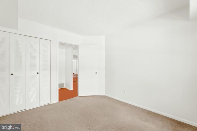 1303 VALLEY GLEN RD, Elkins Park, PA 19027