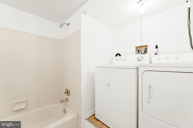 1303 VALLEY GLEN RD, Elkins Park, PA 19027