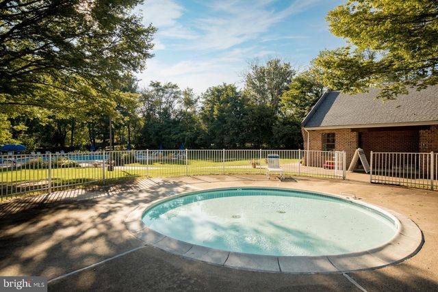 1303 VALLEY GLEN RD, Elkins Park, PA 19027