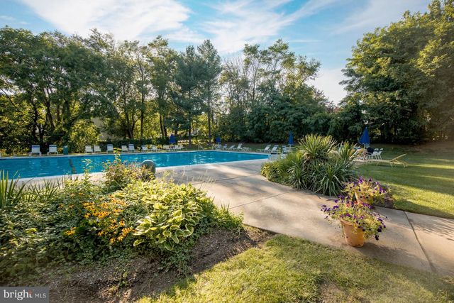 1303 VALLEY GLEN RD, Elkins Park, PA 19027