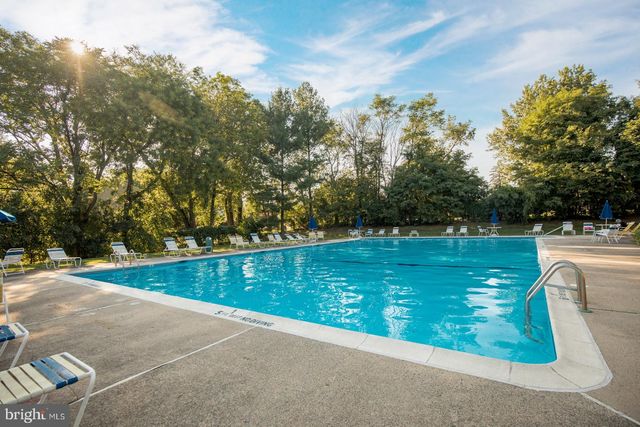 1303 VALLEY GLEN RD, Elkins Park, PA 19027