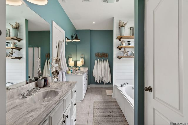 12484 Old Mill Dr, Geismar, LA 70734