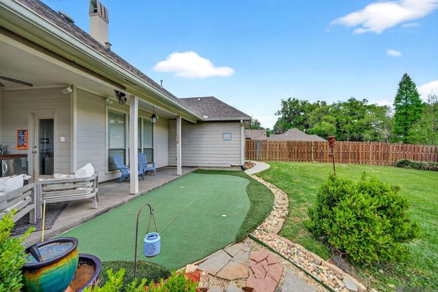 12484 Old Mill Dr, Geismar, LA 70734