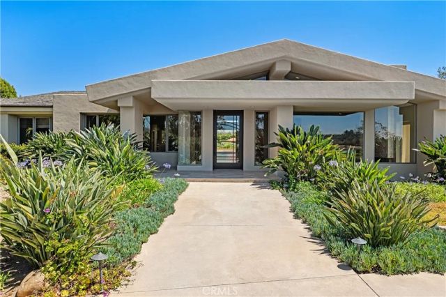6533 Lago Lindo, Rancho Santa Fe, CA 92067