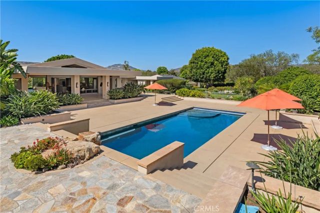 6533 Lago Lindo, Rancho Santa Fe, CA 92067