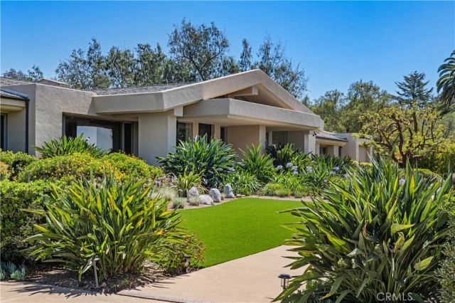 6533 Lago Lindo, Rancho Santa Fe, CA 92067