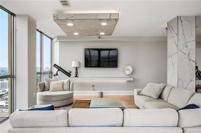 1280 W Peachtree Street NW 4003, Atlanta, GA 30309