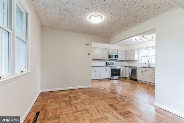 999 NETHERWOOD DR, Blue Bell, PA 19422