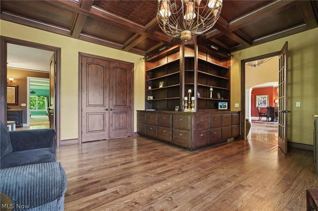 215 Brighton Lane, Peninsula, OH 44264