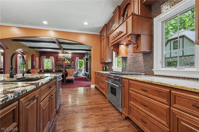 215 Brighton Lane, Peninsula, OH 44264