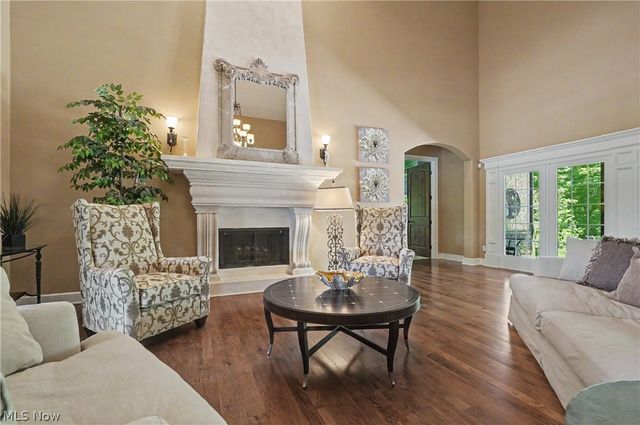 215 Brighton Lane, Peninsula, OH 44264