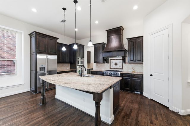 112 Aransas Drive, Irving, TX 75039