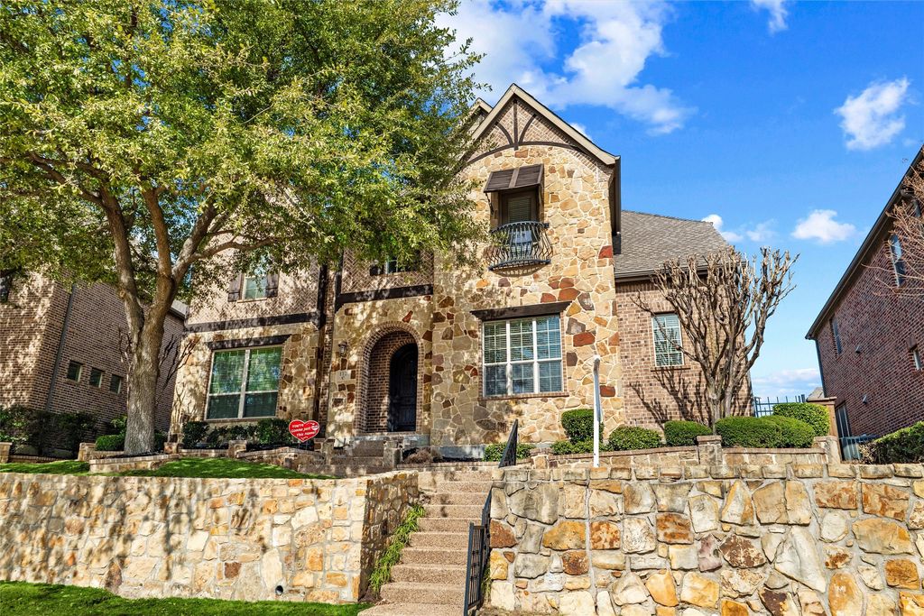 112 Aransas Drive, Irving, TX 75039