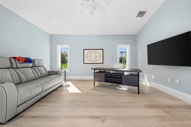 1963 Bethany PL, Naples, FL 34109