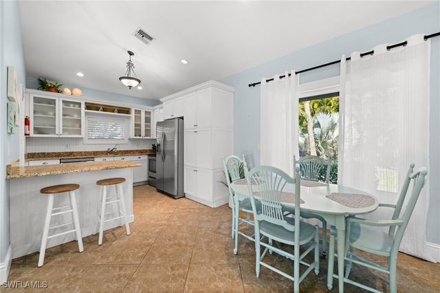 1963 Bethany PL, Naples, FL 34109