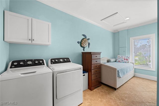 1963 Bethany PL, Naples, FL 34109