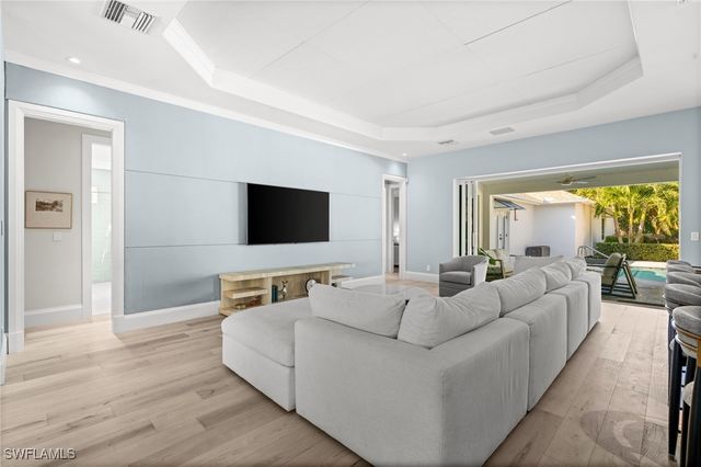 1963 Bethany PL, Naples, FL 34109