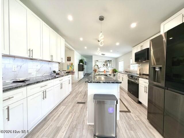 165 Hewett Burton Road SE, Leland, NC 28451