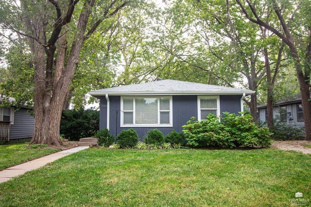 1106 N 4th, Manhattan, KS 66502